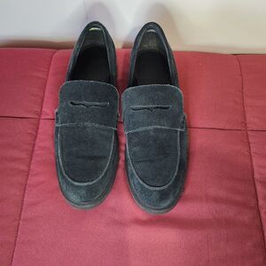 Cole Haan Women’s Newburg Black Suede Lug Sole Penny Loafers Size 8B W24292